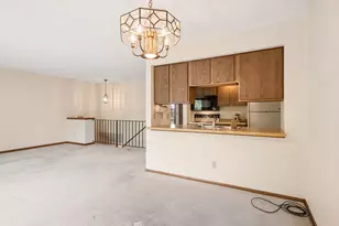 336 W 5th St, Waconia, MN 55387 - Photo 8