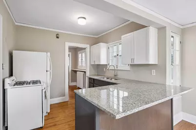 387 Cretin Avenue S, Saint Paul, MN 55105 - Photo 18