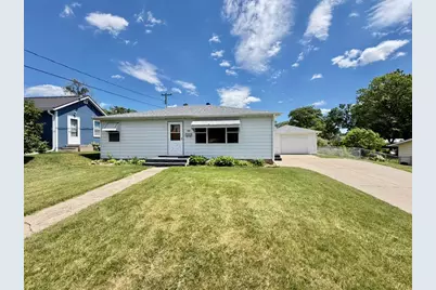 1212 N Marien Street, Fergus Falls, MN 56537 - Photo 2