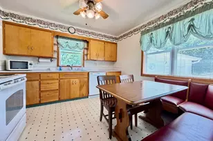 1212 N Marien St, Fergus Falls, MN 56537 - Photo 8