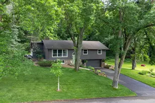 5950 Holiday Rd, Minnetonka, MN 55345 - Photo 32