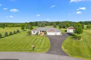 1019 174th St, Hammond, WI 54015 - Photo 2