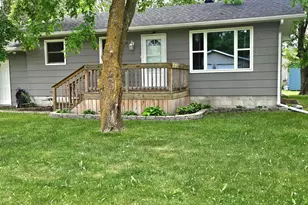 252 E Nelson Ave, Newfolden, MN 56738 - Photo 2