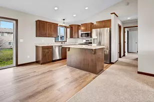 807 Prateria Ave, Avon, MN 56310 - Photo 4