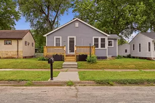 527 S 2nd St, La Crescent, MN 55947 - Photo 1