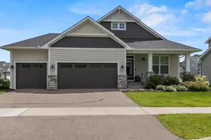 490 Elizabeth Way, Hudson, WI 54016 - Photo 2
