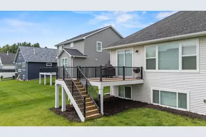 490 Elizabeth Way, Hudson, WI 54016 - Photo 38