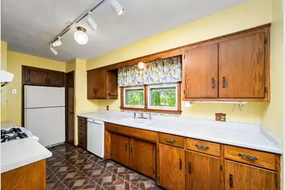 1789 Kennard Street, Maplewood, MN 55109 - Photo 4