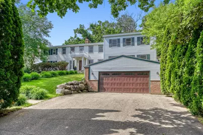 211 Paisley Lane, Golden Valley, MN 55422 - Photo 4