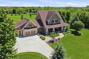 19475 Oak Grove Ave, Prior Lake, MN 55372 - Photo 2