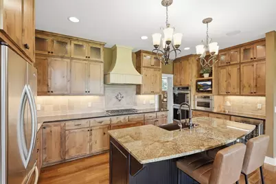 19475 Oak Grove Avenue, Prior Lake, MN 55372 - Photo 8