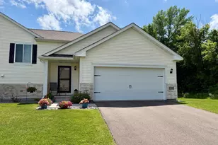 1042 White Tail Ln, Montrose, MN 55363 - Photo 8