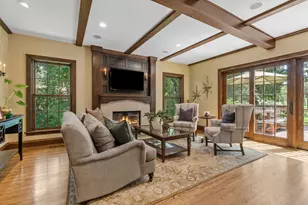 249 Hawthorne Rd, Hopkins, MN 55343 - Photo 10
