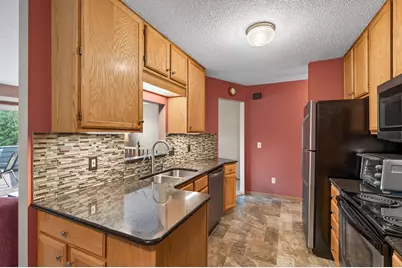 14316 Estates Avenue, Apple Valley, MN 55124 - Photo 6