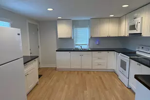 436 Adams St SE, Hutchinson, MN 55350 - Photo 2