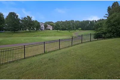 10455 Glen Eagle Circle, Woodbury, MN 55129 - Photo 54