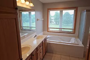 10455 Glen Eagle Cir, Woodbury, MN 55129 - Photo 20