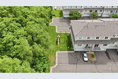1587 County Road D E, Maplewood, MN 55109 - Photo 20