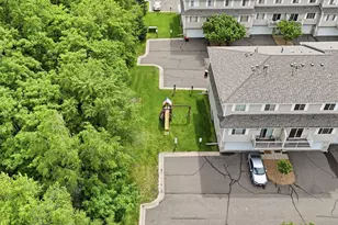 1587 County Rd D E, Maplewood, MN 55109 - Photo 20