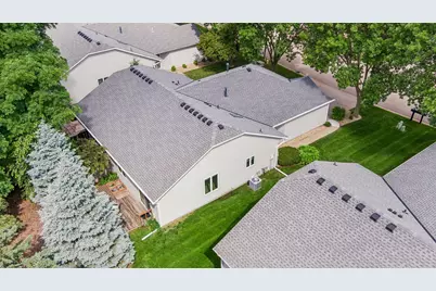 710 Emerald Ridge, Roseville, MN 55113 - Photo 4
