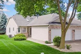 710 Emerald Ridge, Roseville, MN 55113 - Photo 1