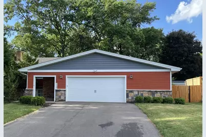 1123 106th Avenue NE, Blaine, MN 55434 - Photo 8