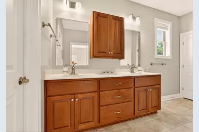 1872 Shannon Oaks Boulevard NE, Rochester, MN 55906 - Photo 32