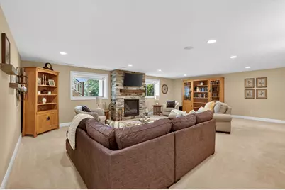 1872 Shannon Oaks Boulevard NE, Rochester, MN 55906 - Photo 40