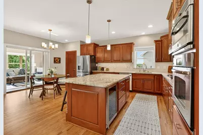 1872 Shannon Oaks Boulevard NE, Rochester, MN 55906 - Photo 10