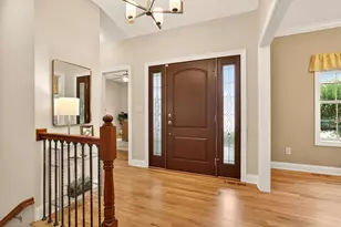 1872 Shannon Oaks Blvd NE, Rochester, MN 55906 - Photo 2
