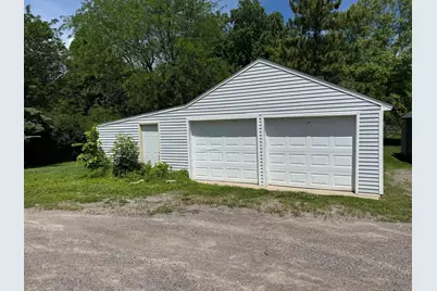 647 2nd Avenue SW, Hutchinson, MN 55350 - Photo 12