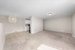 4836 Grenwich Trail N, Oakdale, MN 55128 - Photo 4
