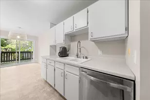 4836 Grenwich Trail N, Oakdale, MN 55128 - Photo 12