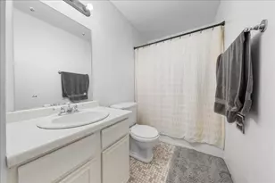 4836 Grenwich Trail N, Oakdale, MN 55128 - Photo 18