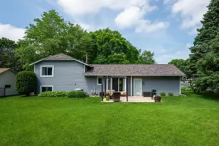 7896 Berkshire Ln N, Maple Grove, MN 55311 - Photo 32