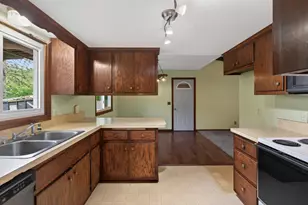 3921 Williston Rd, Minnetonka, MN 55345 - Photo 10