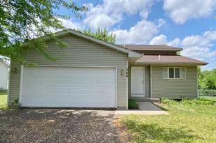 309 13th Ave NE, Buffalo, MN 55313 - Photo 1