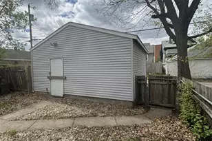 981 Burr St, Saint Paul, MN 55130 - Photo 16