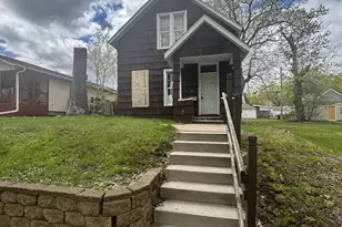 981 Burr St, Saint Paul, MN 55130 - Photo 2