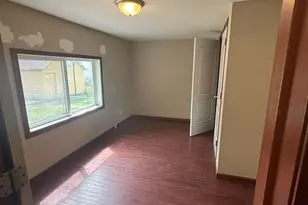 466 Edmund Ave, Saint Paul, MN 55103 - Photo 12