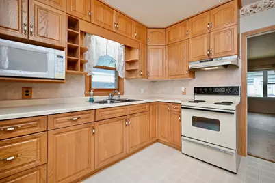 368 W Sarnia Street, Winona, MN 55987 - Photo 6