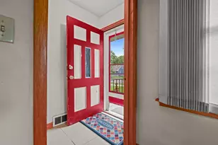 752 Orange Ave E, Saint Paul, MN 55106 - Photo 6