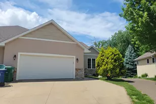 1785 Gettysburg Ct, Golden Valley, MN 55427 - Photo 1