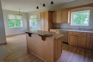 1785 Gettysburg Ct, Golden Valley, MN 55427 - Photo 2