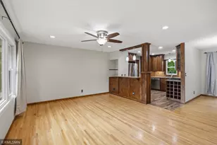 10157 Irwin Rd, Bloomington, MN 55437 - Photo 12