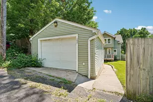 1037 Burr St, Saint Paul, MN 55130 - Photo 40