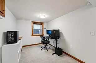 1037 Burr St, Saint Paul, MN 55130 - Photo 18