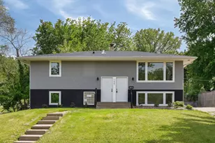 144 Sidney St W, Saint Paul, MN 55107 - Photo 2