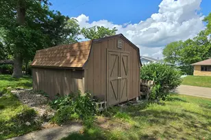 1713 S Shore Dr, Albert Lea, MN 56007 - Photo 28