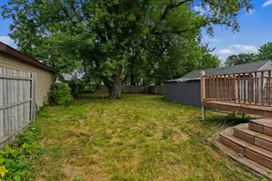 1304 10th Ave NW, Austin, MN 55912 - Photo 8